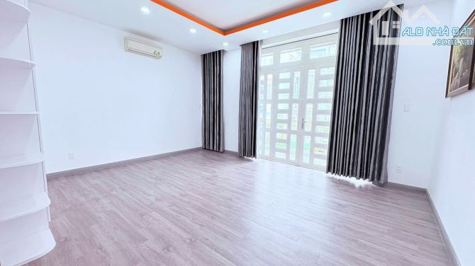 MẶT TIỀN VIP TRẦN VĂN QUANG - Q TÂN BÌNH - Ngang gần 6M hiếm. - 10