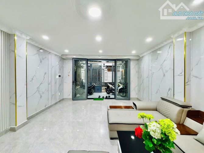 🏠Nhà Hẻm Xe Hơi💎 Phạm Văn Đồng💎4,6mx12m 5 Lầu-3PN 4WC💎Có Thang Máy💵9,7 Tỷ - 10