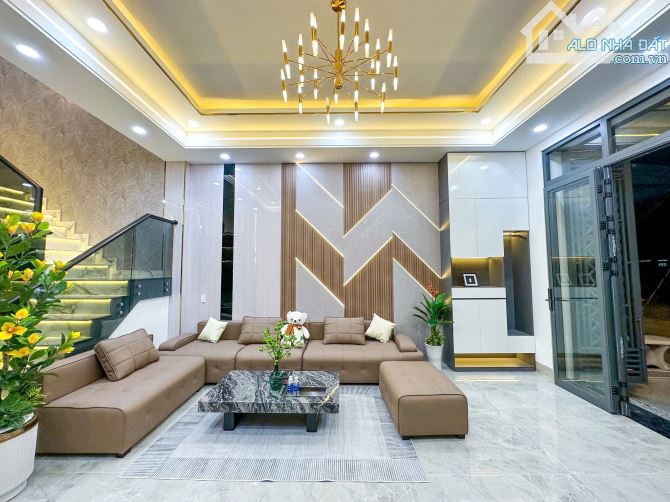 Bán nhà 1 trệt 2 lầu nội thất cao cấp kdc hồng loan gần siêu thị go giá 5,95 tỷ - 10