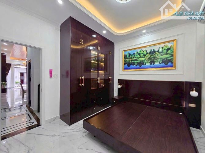 Bán nhà hẻm xe hơi 1806 Huỳnh Tấn Phát. Đt 4x18m. 2 tầng. St. Giá 6.3 tỷ - 10