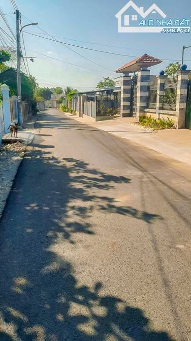 NGỘP NẶNG! BÁN 2 CĂN NHÀ TUYỆT ĐẸP TRUNG TÂM SUỐI NGHỆ, CÁCH SÂN GOLF CHÂU ĐỨC CHỈ 10 PHÚT - 11