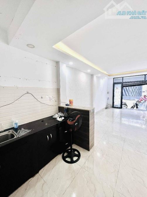 BÁN NHÀ HẺM Ô TÔ 5 TẦNG 4PN NGAY TT BÌNH THẠNH PHAN VĂN TRỊ CHỈ HƠN 8 TỶ - 11
