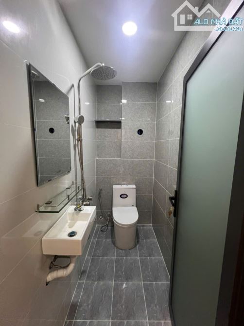 LẠC LONG QUÂN TÂN BÌNH - 31M2 - MỚI 2 LẦU 2PN 2WC HẺM 3M - CHỈ 4.35 TỶ - 11