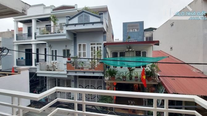 Bán Nhà Hùng Duệ Vương,  Thượng Lý, Hồng Bàng . Giá 6,8 tỷ - 3 tầng - 65m - 11