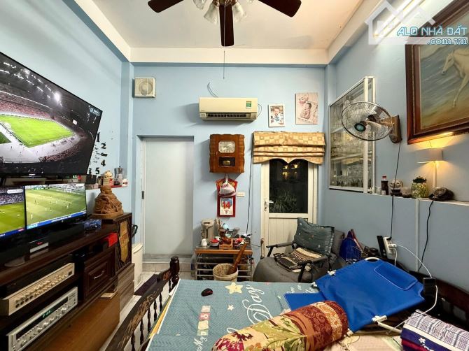 Bán nhà mặt phố Đông Các Đống Đa oto tránh,vào nhà, kinh doanh đỉnh dt 100m 5t mt 3.7m - 11