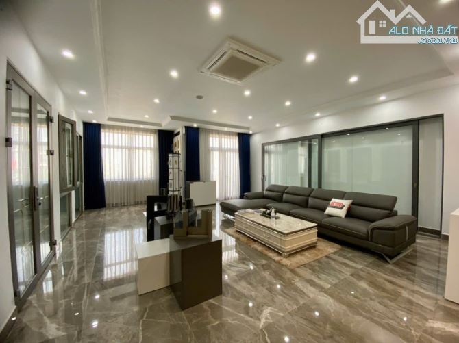 Cho thuê shophouse mặt đường Võ Nguyên Giáp, mặt tiền 7m, dt 114m, nhà 5 tầng đẹp - 1