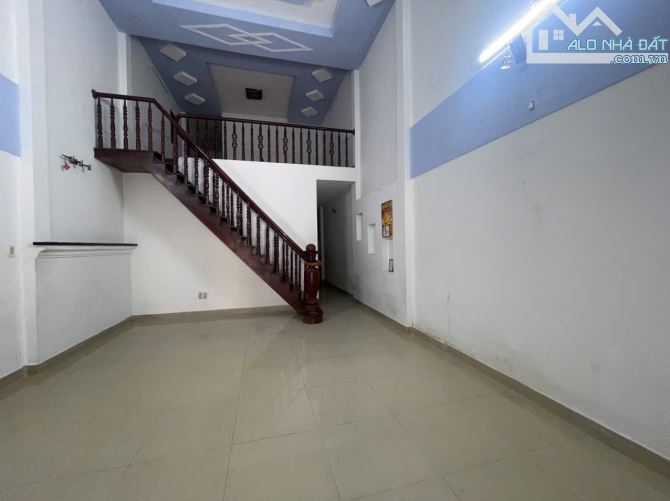 NHÀ MẶT TIỀN KD ĐỈNH. VỊ TRÍ VÍP, THÔNG SỐ VÀNG NGAY HUỲNH THỊ HAI. SHR FUL THÔ - 1