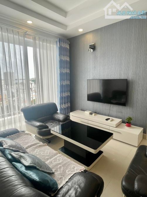 Cho thuê căn hộ 2PN view biển, full nội thất đẹp toà nhà Vũng Tàu Melody, 10 triệu - 1