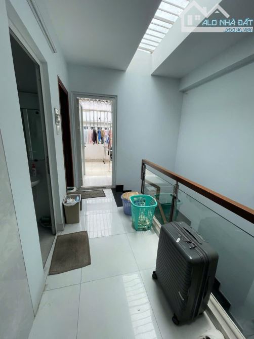 Khu Ao Sen Tên Lửa Nhà 5 tầng 5×20 5PN có Hầm và THANG MÁY 14.99 tỷ - 1