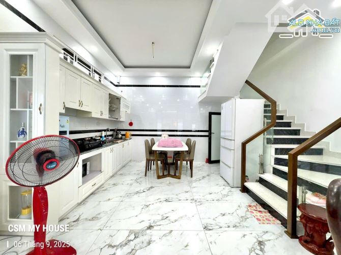 Nhà 3 tầng lô góc siêu thoáng tại Trung Hành Ngô Gia Tự - 1