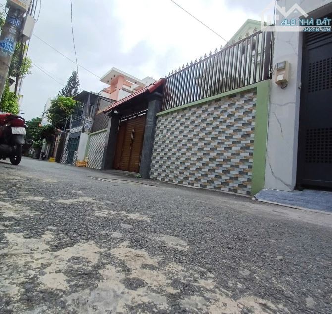 🔥 BÁN ĐẤT TẶNG VILLA 3 TẦNG - DTSD 442M2 - NGANG 14M - CHỈ 2X TỶ - LÂM VĂN BỀN, P TÂN H. - 1