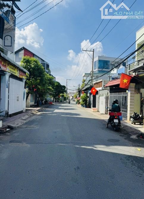 BÁN ĐẤT ĐẸP MTKD, NGAY LÃ XUÂN OAI,62M, CHỈ 5,X TỶ, NGANG 4 KHÔNG NGÂP NƯỚC - 1