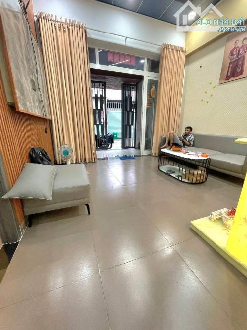 NHÀ BÌNH TÂN SÁT TÊN LỬA,HẺM OTO NGỦ TRONG NHÀ 84M2,NGANG 7.5M,CHỈ 5.3 T - 1