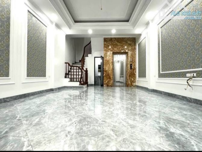 BÁN NHÀ LÔ GÓC – TRƯỜNG LÂM, VIỆT HƯNG, 43M, 6 tầng, Gara, thang máy Lô góc, 2 mặt - 1