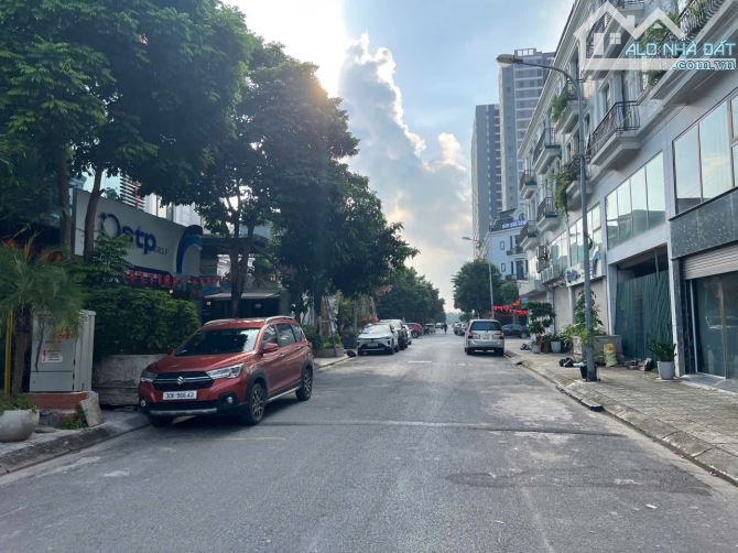 Bán Biệt Thự 255m tại khu đô thị 31ha Trâu Quỳ, Gia Lâm. Giá rất hợp lý - 1