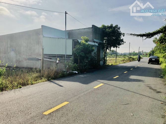 BÁN ĐẤT TẶNG 2 CĂN NHà-Ra biển Phước Hải 5p đi xe-dt:514m2- có 23m mặt tiền-120 thổ cư - 1