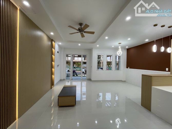 Villa Novaworld Phan Thiết 6x20 FULL nội thất giá 4.3 - 1