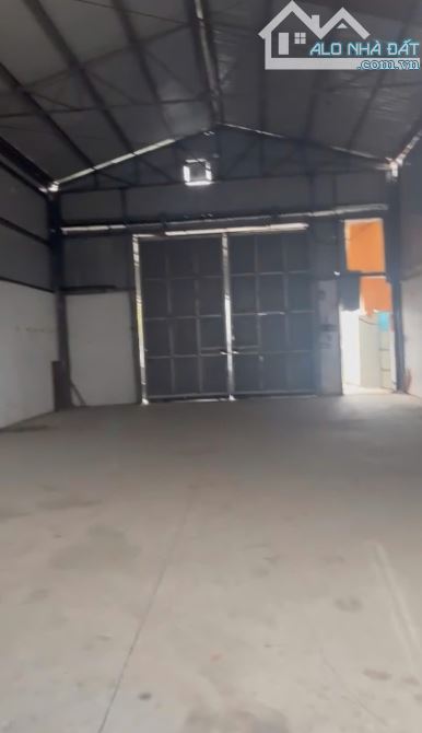 Bán mảnh đất mặt tiền QL6A, Xã Phú Nghĩa, 140m2, mt 5m. Đang có kho xưởng sẵn cho thuê - 1