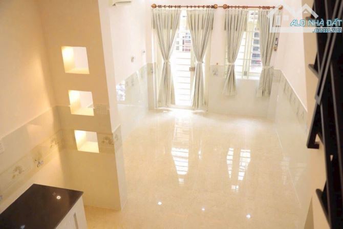 Nợ bán nhà HXH Nguyễn Văn Lượng, P10, Gò Vấp 65 m2 gần TTTM chợ giá 1 tỷ 350 - 1