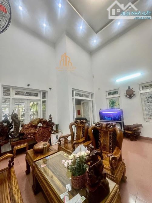 NHÀ GÁC LỬNG HẺM LÝ THÁI TỔ. DT 9,1x28m (HƯỚNG TÂY NAM) - 1
