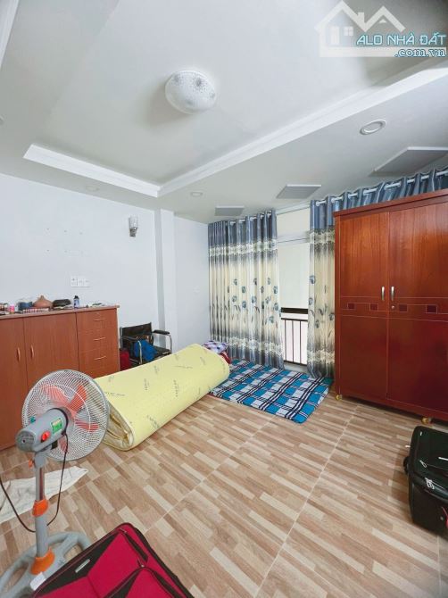 Bán nhà Phạm Văn Bạch-5 tầng-5 phòng ngủ-8ty1-Hẻm Nhựa 5m - 1
