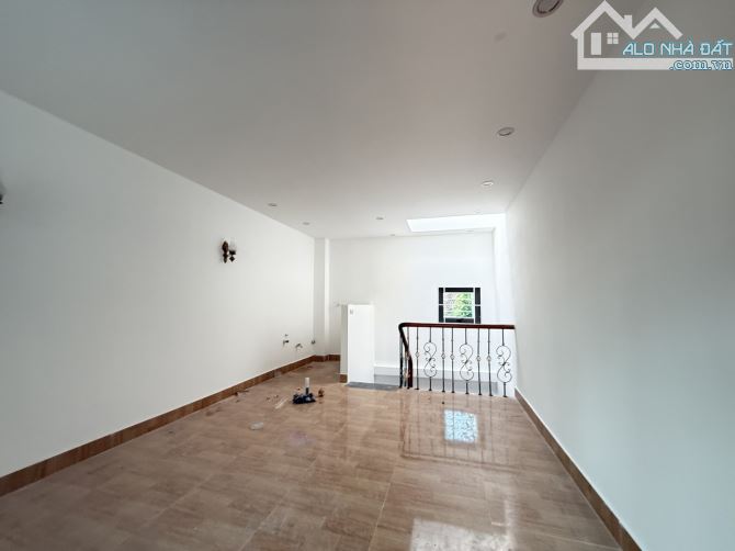 SIÊU PHẨM HOÀNG SÂM – CẦU GIẤY, DT 34m2 x 4 TÂNG, MT3,6m – Giá 7,3TỶ. - 1