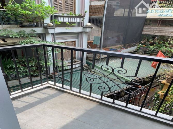 Căn hộ 3PN full nội thất Hoàng Hoa Thám, Ba Đình, ban công rộng, máy giặt riêng 22 tr/th - 1