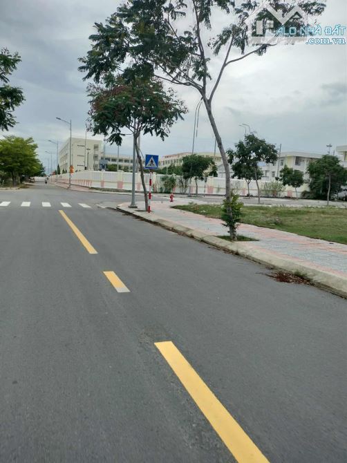 Chính chủ bán nhanh lô đất khu đô thị K2 biển bình Sơn. Sổ Hồng sẵn sang tên ngay - 1
