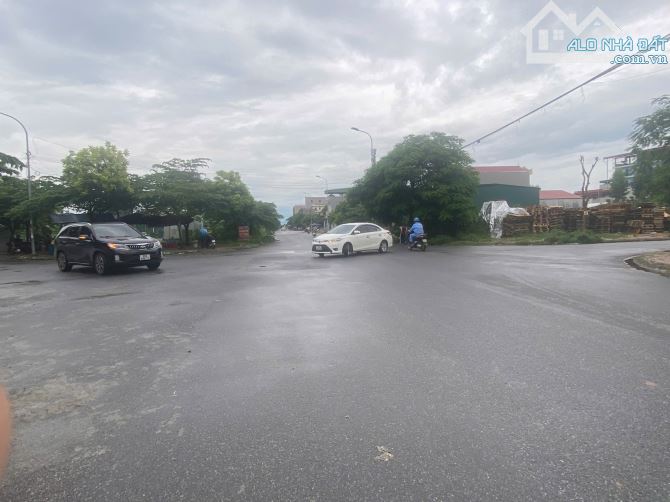 Bán Lô Đẹp Chu Mẫu 2,Vân Dương, cạnh ngã tư, gần vườn hoa, dt 90m2, mt 5m, giá 5.x tỷ - 1