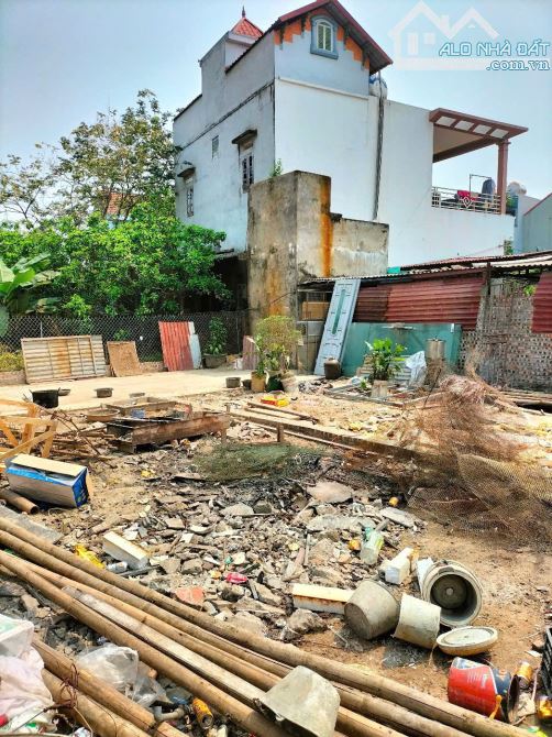 Đất Tráng Việt, gần chân cầu Thượng Cát, đường 4m, oto ra vào thoải mái. - 1