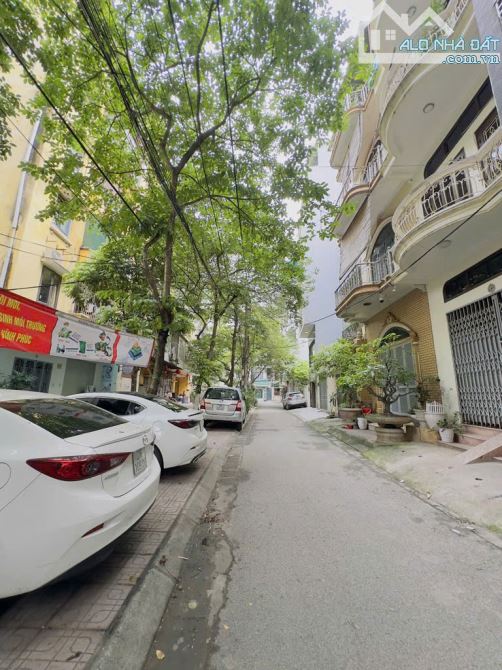 BÁN NHÀ LIỀN KỀ BA ĐÌNH – NGÕ THÔNG BÀN CỜ – VỈA HÈ RỘNG – Ô TÔ ĐỖ NGÀY ĐÊM . 68M2 5T - 1