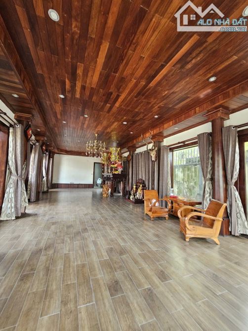 BIỆT THỰ CĂN GÓC 2 MT - 700M2 NGANG KHỦNG 20M - CHỈ NHỈNH 20 TỶ - 1