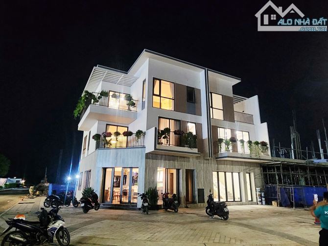 Nhà ở thương mại giá chỉ 21 triệu/m2 DTSD 180m2 1trệt 2lầu, 3pn, 4wc - 1