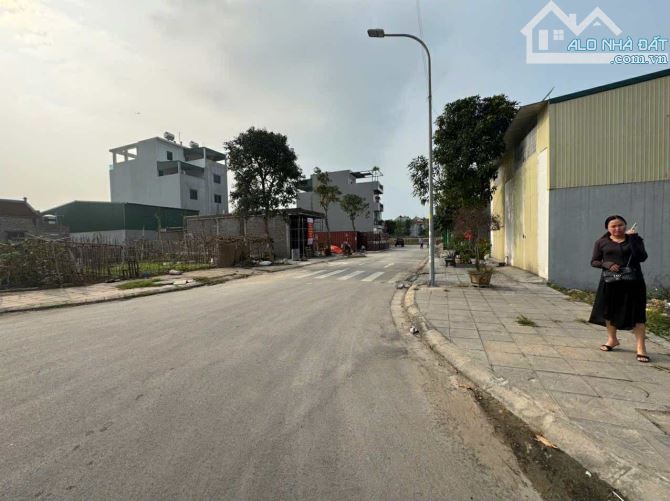 Đất 105M2, Vị trí Đường thông bàn cờ, ô tô tránh, Từ Sơn Bắc Ninh - 1