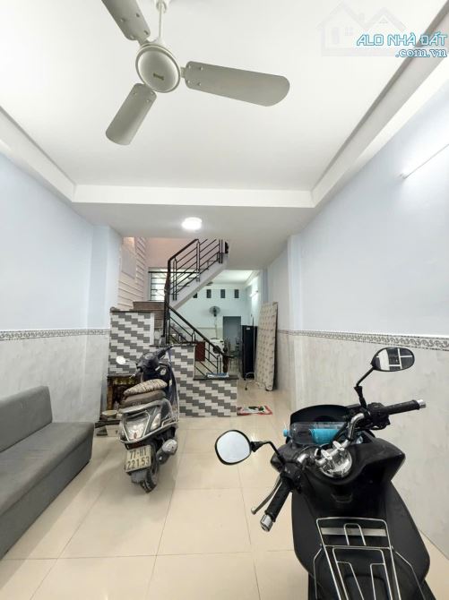 Cho thuê nhà Nguyễn Thị Thập - Quận 7 - 3 tầng - 3 PN - Giá 13tr/tháng - 1