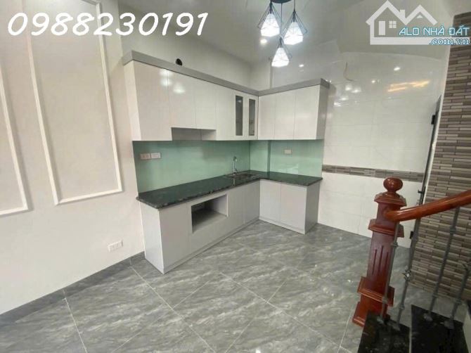 Bán nhà ngũ nhạc hoàng mai 32m2 5 tầng full nội thất gần ô tô tránh giá nhỉnh 5 tỷ - 1