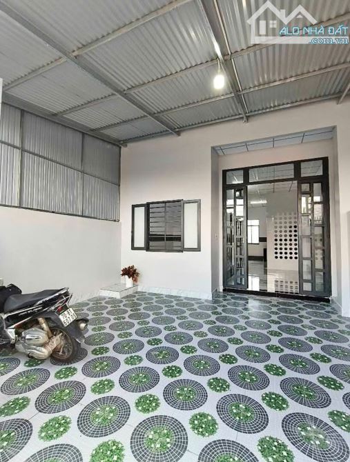 CCG bán căn nhà diện tích đẹp, còn rất mới, rớt nhựa khu Việt Kiều Tân Thông Hội 730 Triệu - 1