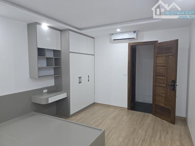 XUÂN LA - XUÂN ĐỈNH - 37M - 5 TẦNG - 10M RA Ô TÔ - GẦN MẶT PHỐ - 7.x TỶ - 1