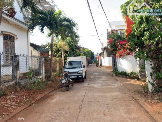 Đất hẻm thông 92 Nguyễn Xuân Nguyên 8x22 - 1