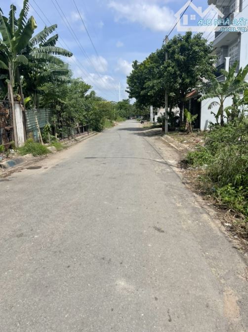 Nhà 3 tầng KHU PHÂN LÔ đường LÊ THỊ RIÊNG, phường THỚI AN, Q12, dt 140m2 (7mx20m) Đường 6m - 1