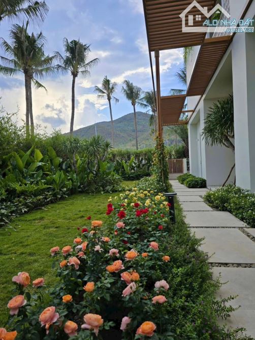 Biệt thự biển 3 tầng phía Bắc Nha Trang. Giá hơn 12 tỷ , full nội thất cao cấp . - 1