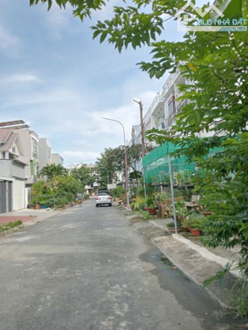 kẹt tiền bán gấp nền đường số 48 khu dân cư 586, giá rẻ, bán giá chỉ 1,9 tỷ - 1