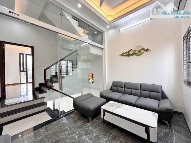- Bán nhà Thuỵ Khuê, 10m ô tô, sát phố, 35m2, 7.9 tỷ. - 1