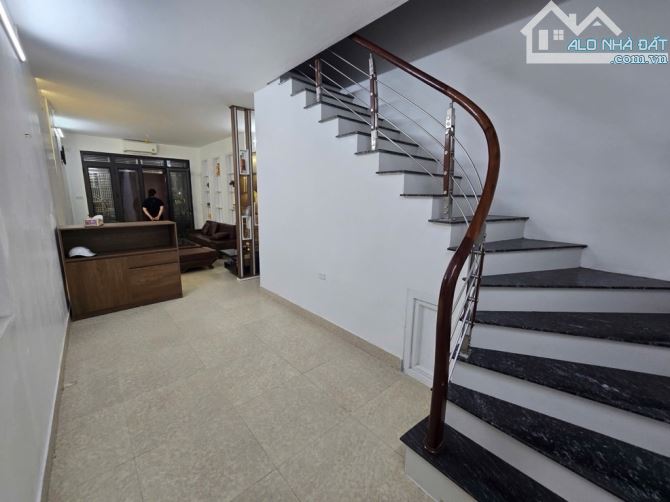 Bán nhà Mỹ Đình, dt45m, lô góc, gần phố, gần ô tô, kinh doanh - 1