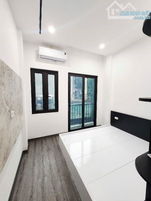 NHÀ NGUYỄN KHOÁI Ở NGAY – FULL NỘI THẤT – 10M RA OTO TRÁNH – GẦN HỒ - 1