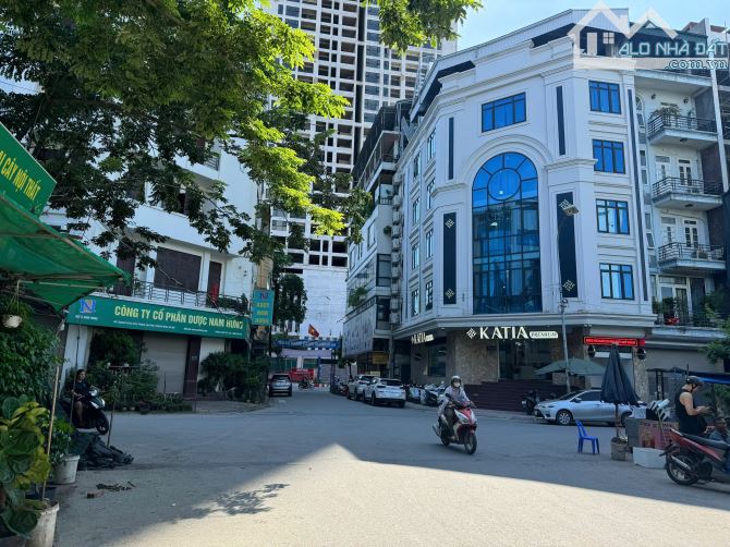 Bán đất đấu giá Vạn Phúc Hà Đôn 8m/5m mặt tiền cpxd 1 hầm 8 nổi trục đường 20m kinh doanh - 1