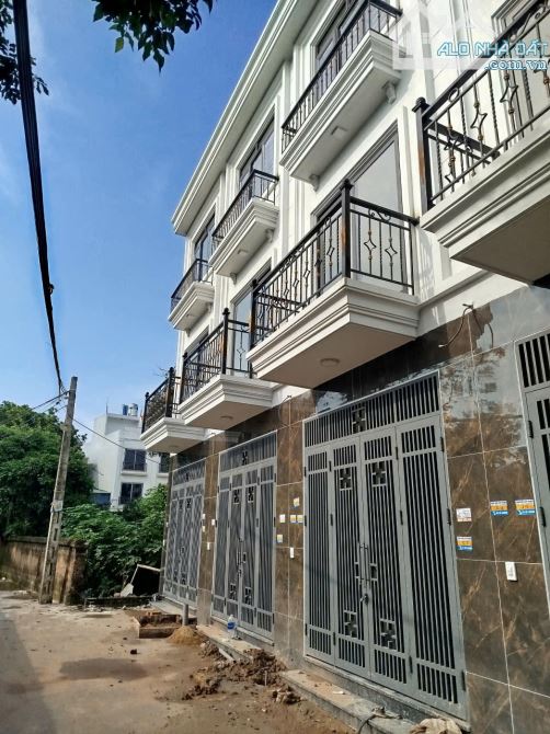 🌟 NHÀ DÂN ĐỘC LẬP - XE TẢI ĐỖ CỬA - 4 TẦNG - 45M² - GIÁ CHỈ 3,7 TỶ – PHƯỢNG ĐỒNG, CHƯ - 1