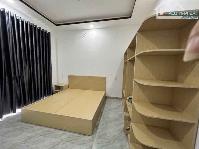 50m2 - 1t1l -2pn - vài bước ra mặt tiền nhựa lớn - shr - chỉ 5 tỷ 650 - đình phong phú - 1