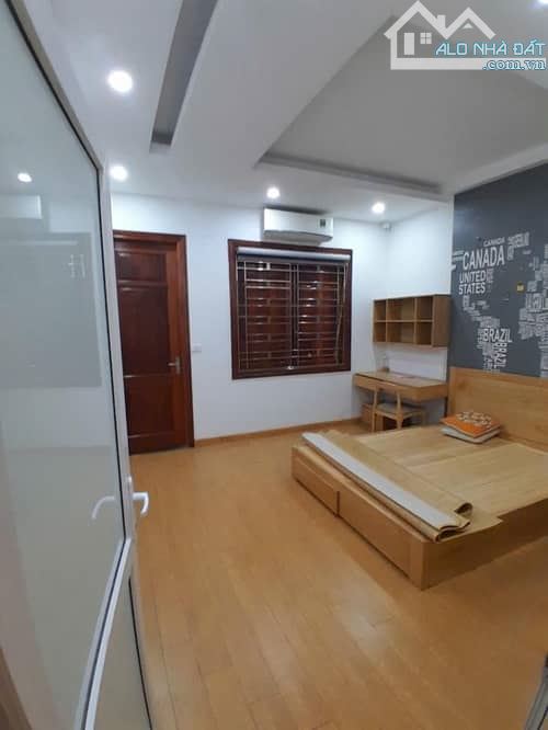 BÁN NHÀ CẦU GIẤY_NHÀ ĐẸP_DÂN XÂY_ GẦN PHỐ _Ô TÔ VÀO NHÀ_60M_4T_NHỈNH 15 TỶ - 1