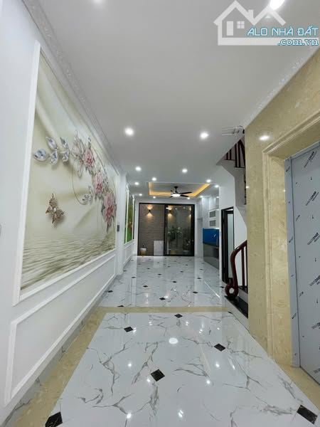 Tái định cư X4 Văn Điển. DT: 30, nhà 6 tầng, thang máy, nhà phân lô, 2 vỉa hè, ô tô thông - 1